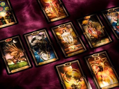 Consulter un Tarot gratuit : quel intérêt ?
